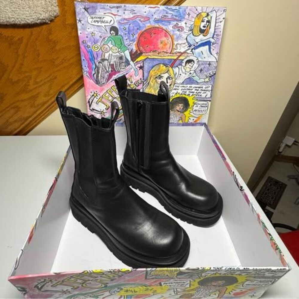 Jeffrey Campbell Black Tanked Platform Chelsea Boots Size 7 Lug Sole